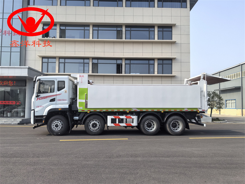 東風華神前四后八平推污泥自卸車
